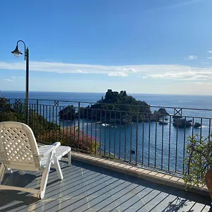 Isola Bella Couette-café