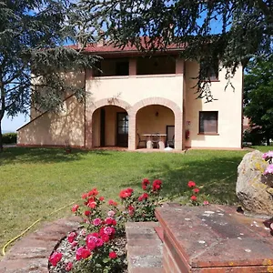 Agriturismo Montemari Séjour à la ferme Palaia